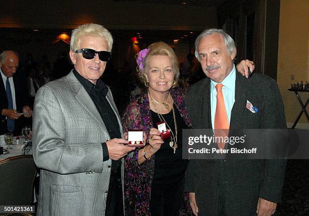 Heino, Ehefrau Hannelore Kramm, Gast , Party nach Konzert bei 34. "German Heritage Festival", New Jersey bei New York, USA, Amerika, Sonnenbrille,...