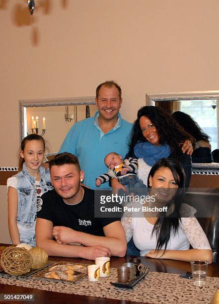 Willi Herren mit Ex-Lebensgefährtin Mirella Fazzi und Enkel Emilio-Willi sowie Tochter Allessia Milane und Sohn Stefano mit Freundin Lorena ,,...
