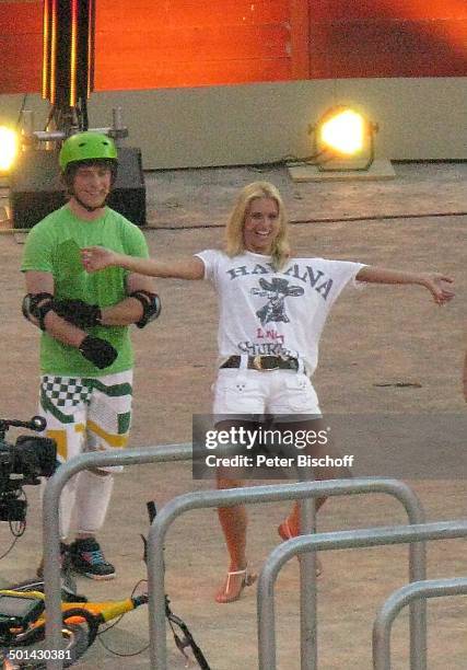 Michelle Hunziker , Wett-Kandidat Martin Diereske , Generalprobe 196. ZDF-Show "Wetten, dass ...?", Sommer-Special, Stierkampfarena "Coliseo Balear",...