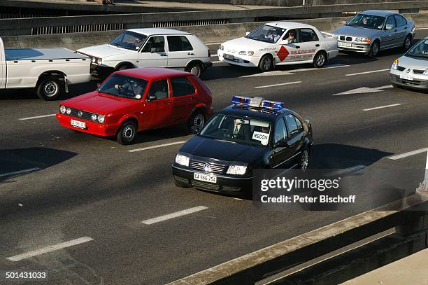 Polizei-Wagen, PKW's im Verkehr auf Hochstraße, Kapstadt, Südafrika, Afrika, Auto, Autos, Reise, NB, DIG; P.-Nr. 1299/2005, ;