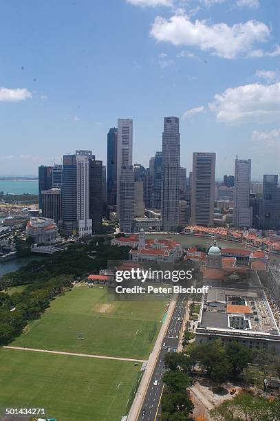 Blick vom "Swissôtel - The Stamford" auf Skyline und Cricket-Platz, Marina Bay, Singapur, Asien, Hotel, Gebäude, Hochhäuser, Reise, BB, DIG; P.-Nr.:...