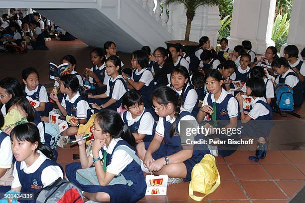 Schulkinder, "Raffles Hotel", Singapur, Asien, Hotel, Kinder, Schulklasse, Reise, BB, DIG; P.-Nr.: 013/2005, ;