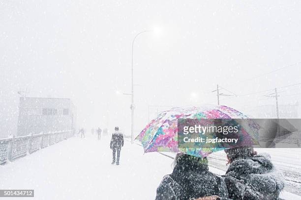 giorni di neve - beyoglu foto e immagini stock