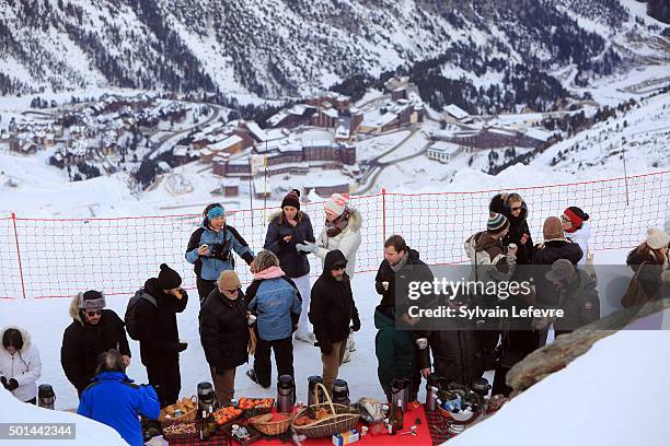 Guests and participants of the 7th "Les Arcs" European Film Festival are invited to have a french breakfast at the top of ski runs on December 15,...