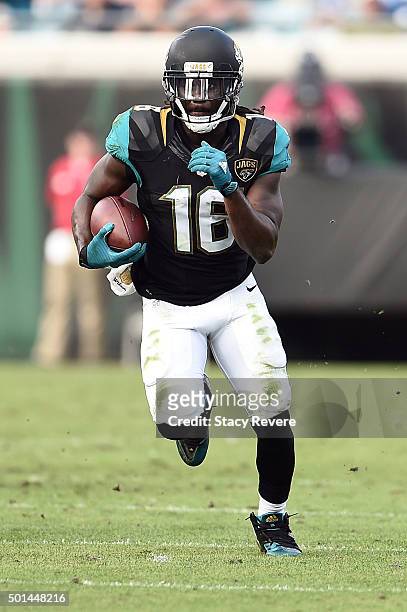 Denard Robinson of the Jacksonville Jaguars runs for yards during a game against the Indianapolis Colts at EverBank Field on December 13, 2015 in...