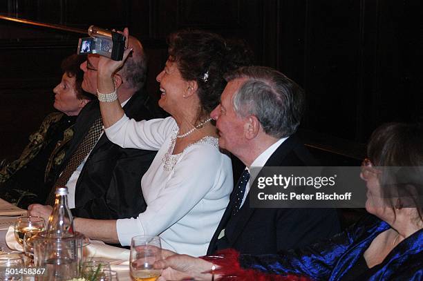 Peer Schmidt , Ehefrau Helga Schlack , Petra Kluge , Angret Bause , Party zum 80. Geburtstag von P e e r S c h m i d t, "Restaurant Moorlake",...