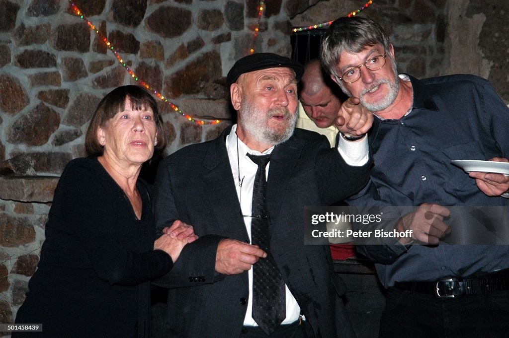 Rolf Hoppe (Mitte, Schauspieler, Besitzer des "Hoftheater Dresden"), Ehefrau Frieder