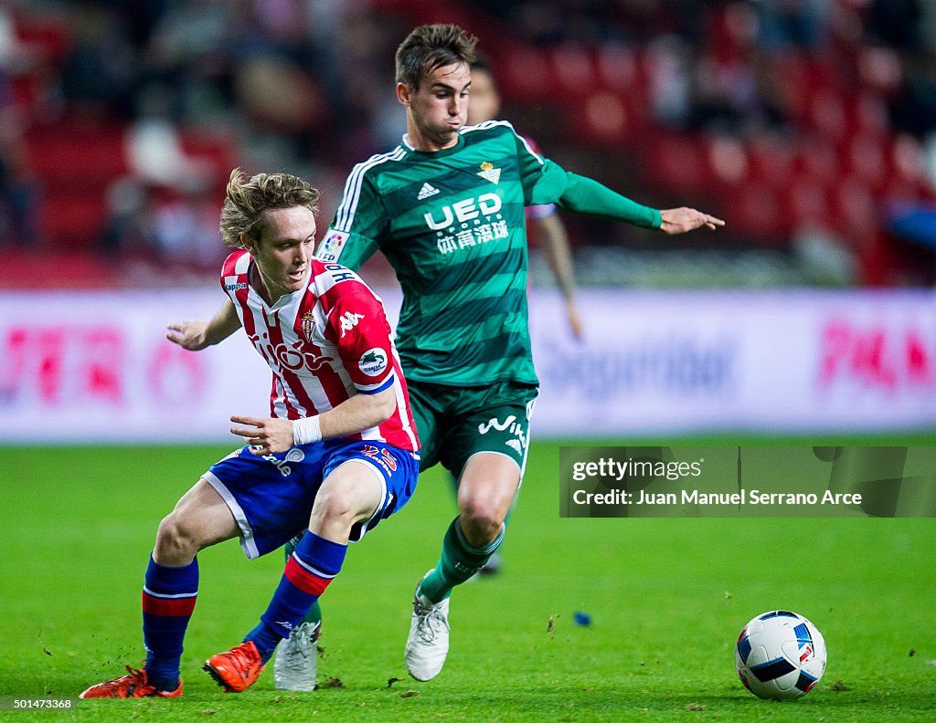 Sporting Gijon v Real Betis Balompie - Copa del Rey: Round of 32