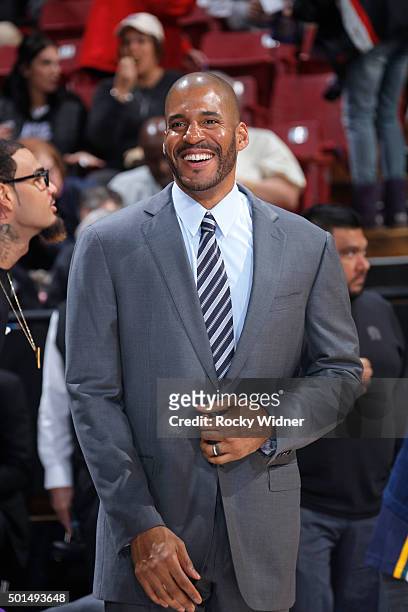 Assistant coach Corliss Williamson of the Sacramento Kings coaches against the Utah Jazz on December 8, 2015 at Sleep Train Arena in Sacramento,...