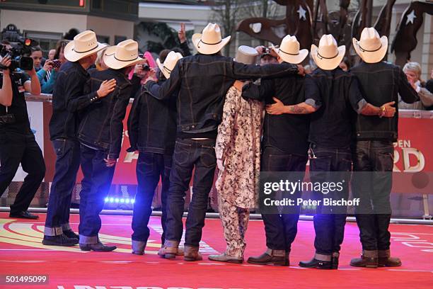 Country und Western-Band "The Boss Hoss" mit "Charly Chaplin" von hinten, 16. "Radio Regenbogen-Award"-Preis-Verleihung, "Confertainment Center",...