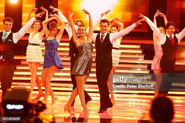 Tänzerinnen und Tänzer vom "Deutsches Showballett Berlin", ZDF-Musikshow "Willkommen bei C a r m e n N e b e l", Braunschweig, Niedersachsen,...
