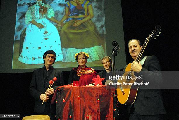 Suzanne von Borsody , Musikgruppe "Trio Azul" mit Omar Placencia , Anibal Civilotti , Kurt Holzkämper , Musikalische Lesung "Frida Kahlo" ,...
