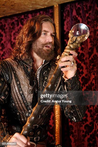 World's Best Kiss" - Galavant and Richard see a fortune teller who is able to connect Galavant to Isabella using a crystal ball. Isabella receives...