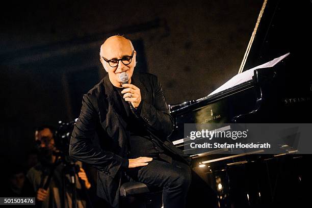 633 Ludovico Einaudi Photos & High Res Pictures - Getty Images