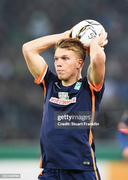 Janek Sternberg of Bremen in action during the DFB Pokal match between Borussia Moenchengladbach and Werder Bremen at Borussia-Park on December 15,...