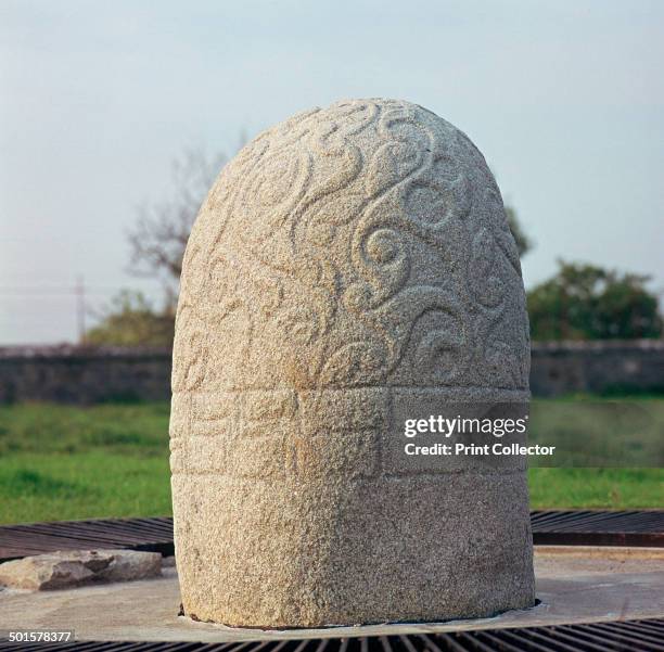 The Turoe Stone, in La Tene style, possible an Omphalos. In County Galway in Ireland, 3rd century BC.