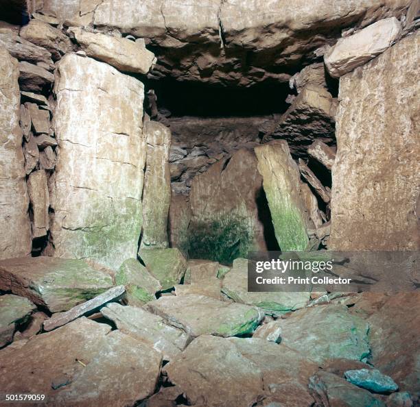 Neolithic Inhumation Stone Age Burial Chamber Photos and Premium High Res Pictures - Getty ...