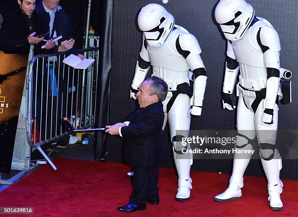 Warwick Davis attends the European Premiere of "Star Wars: The Force Awakens" at Leicester Square on December 16, 2015 in London, England.