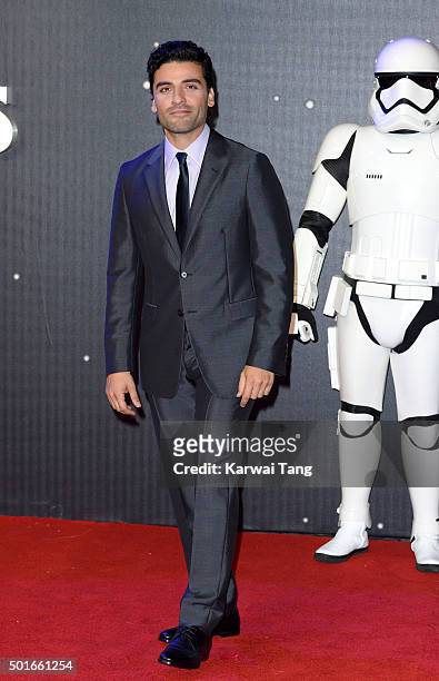 Oscar Isaac attends the European Premiere of "Star Wars: The Force Awakens" at Leicester Square on December 16, 2015 in London, England.