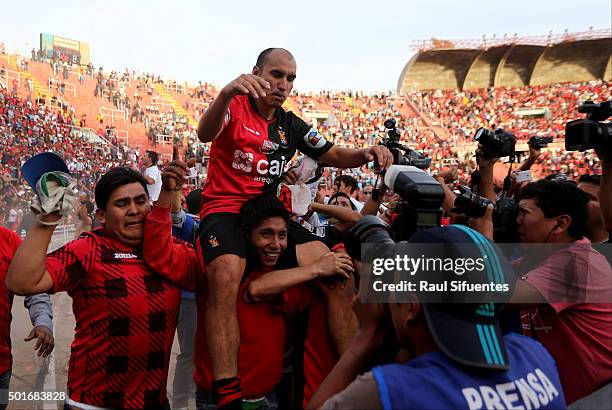 Rainer Torres of FBC Melgar celebrates the championship after winning a second leg final match between FBC Melgar and Sporting Cristal as part of...