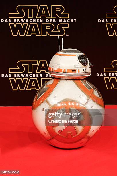 The BB8 Android during the German premiere for the film 'Star Wars: The Force Awakens' at Zoo Palast on December 16, 2015 in Berlin, Germany.