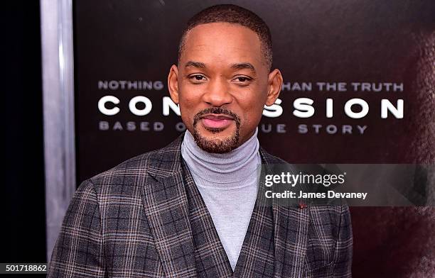 Will Smith attends the "Concussion" premiere at AMC Loews Lincoln Square on December 16, 2015 in New York City.