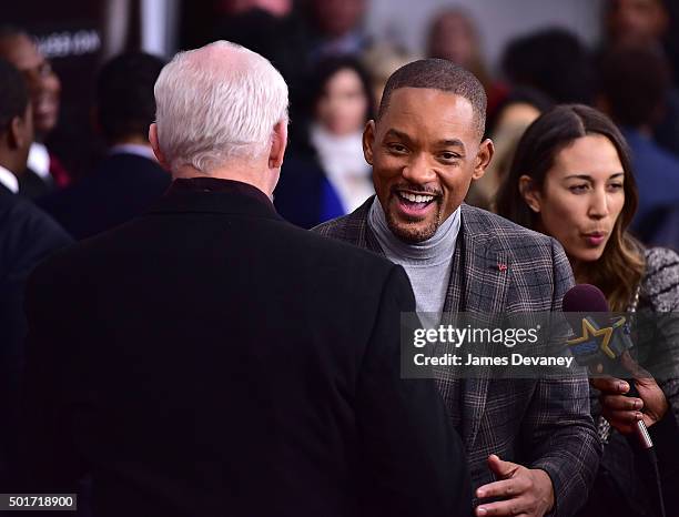 Will Smith attends the "Concussion" premiere at AMC Loews Lincoln Square on December 16, 2015 in New York City.