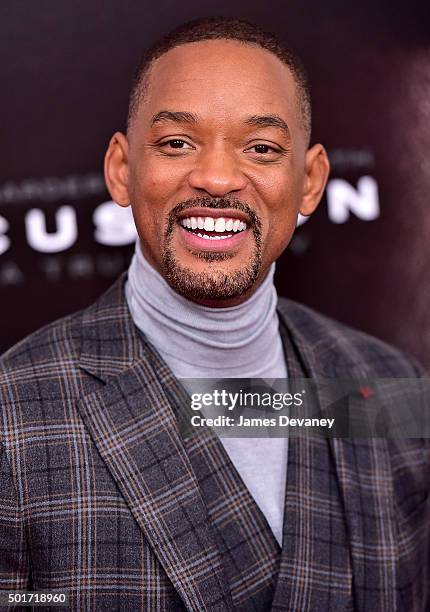 Will Smith attends the "Concussion" premiere at AMC Loews Lincoln Square on December 16, 2015 in New York City.