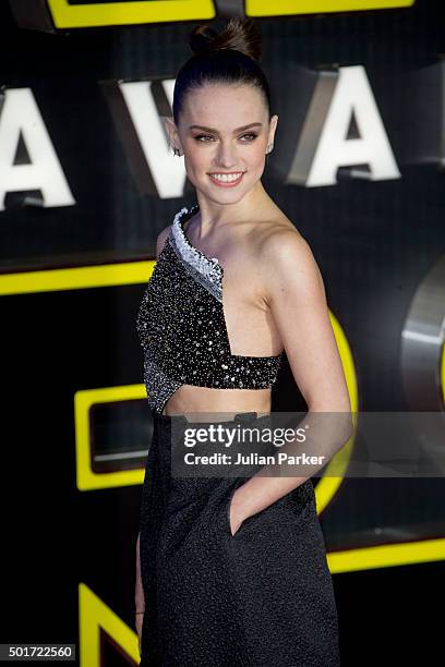 Daisy Ridley attends the European Premiere of 'Star Wars: The Force Awakens' at Leicester Square on December 16, 2015 in London, England.