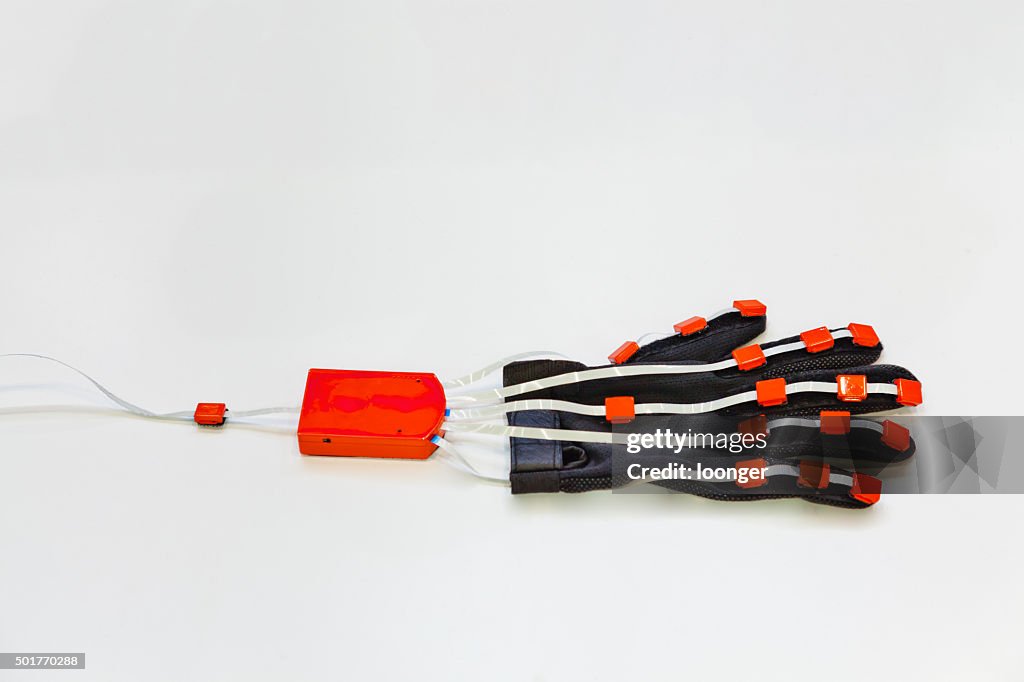 Virtual reality glove