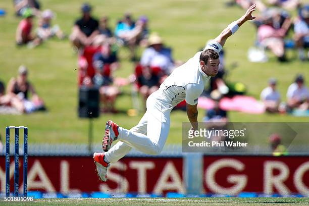 Doug Bracewell of New Zealand bowls during day one of the Second Test match between New Zealand and Sri Lanka at Seddon Park on December 18, 2015 in...