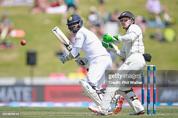 Angelo Mathews of Sri Lanka bats during day one of the Second Test match between New Zealand and Sri Lanka at Seddon Park on December 18, 2015 in...