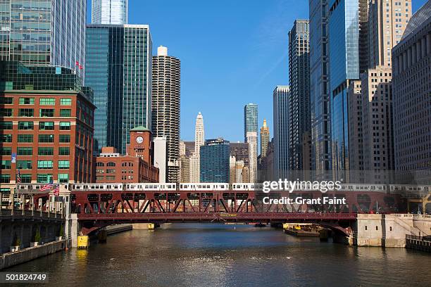view of chicago river - chicago river stock pictures, royalty-free photos & images