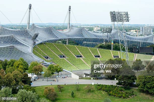 olympia-stadion - olympiastadion münchen stock-fotos und bilder