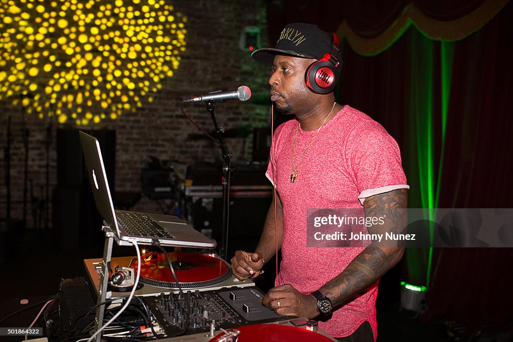 2015 Indie 500 Holiday Extravaganza Hosted By Talib Kweli