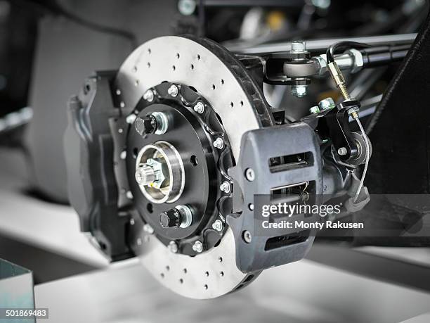 supercar brake detail, close up - rem onderdeel van voertuig stockfoto's en -beelden