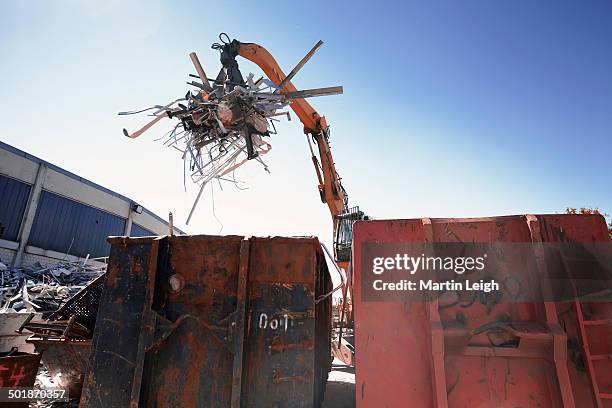 Scrap Handler Photos and Premium High Res Pictures - Getty Images