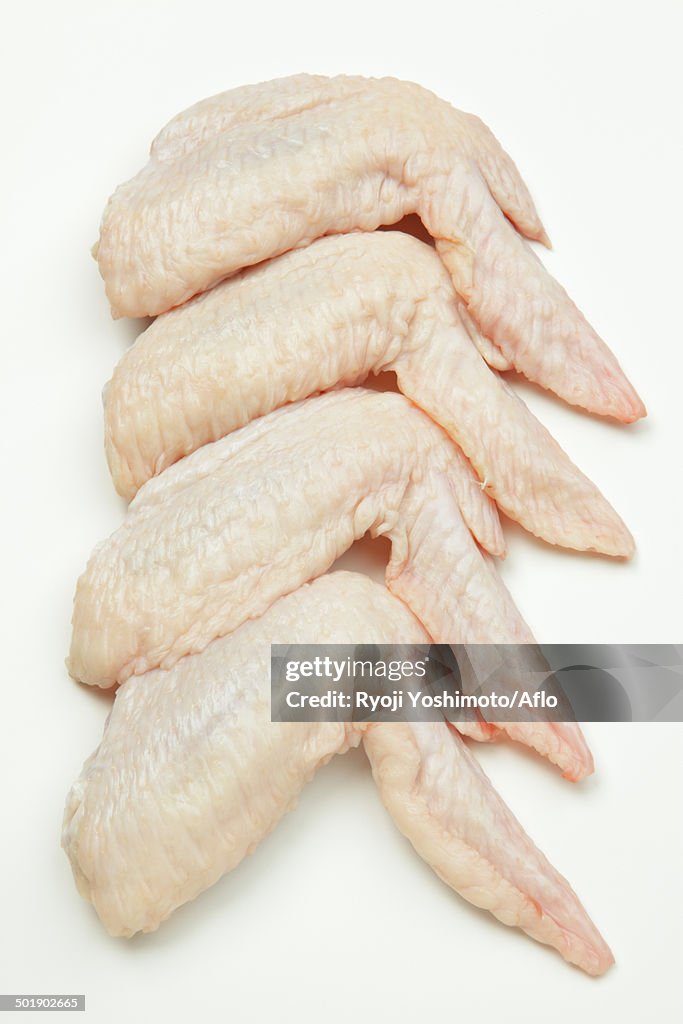 Raw chicken wings