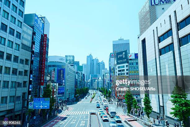 tokyo cityscape, tokyo, japan - shinjuku bezirk stock-fotos und bilder