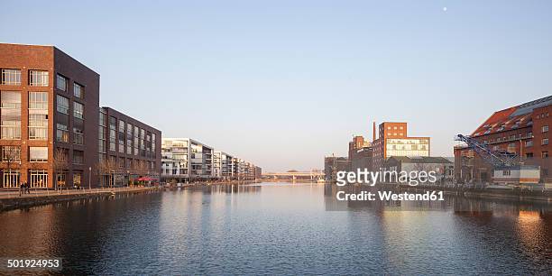 germany, north rhine-westphalia, duisburg, inner harbour, view to office buildings, kueppersmuehle and werhahnmuehle - duisburg stock pictures, royalty-free photos & images