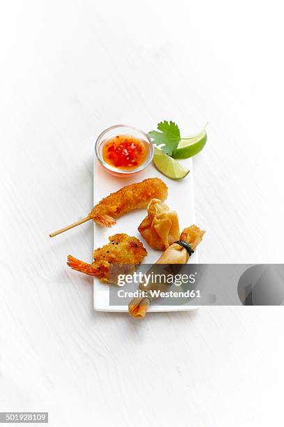 thai fingerfood - plato cuadrado fotografías e imágenes de stock