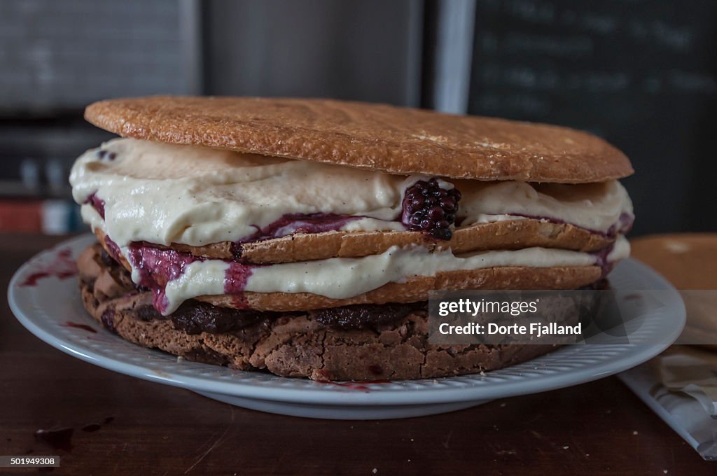 Layered cake in the making