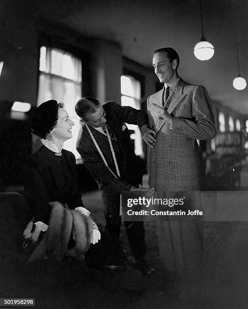 536 Basil Rathbone Photos & High Res Pictures - Getty Images