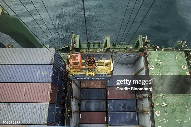 Container Name Position Container Shipping Operations At Med Europe Terminal Photos and Premium ...