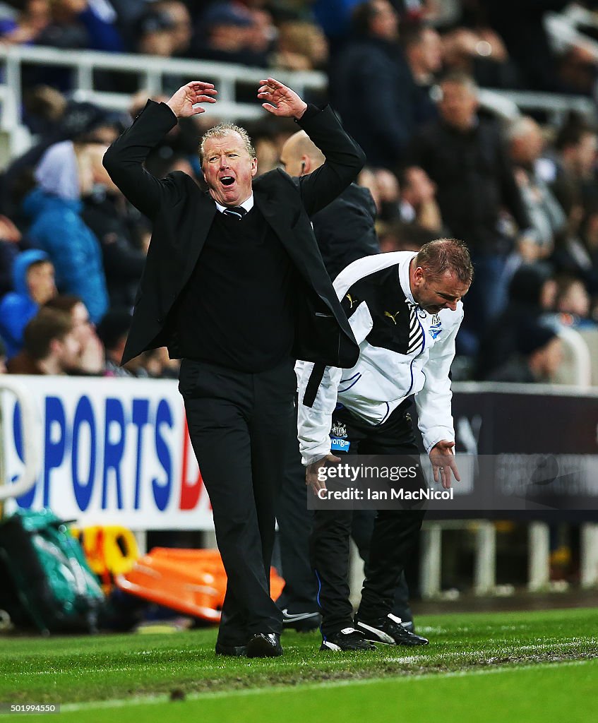 Newcastle United v Aston Villa - Premier League