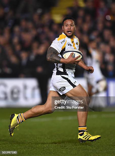 Alapati Leuia of Wasps races through for thr third Wasps try during the European Rugby Champions Cup match between Bath Rugby and Wasps at Recreation...