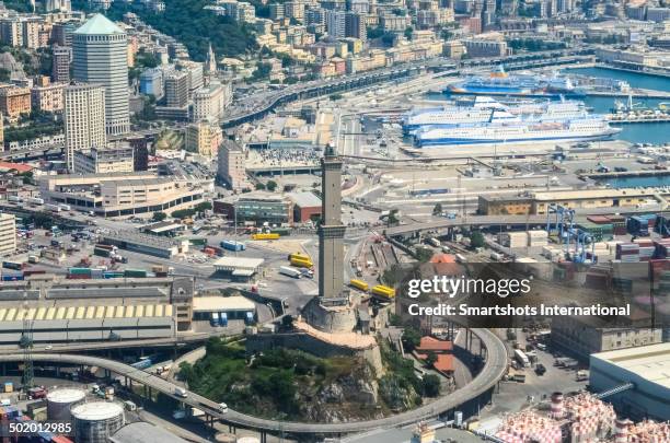 lanterna lighthouse and industrial area, genoa - lanterna 個照片及圖片檔