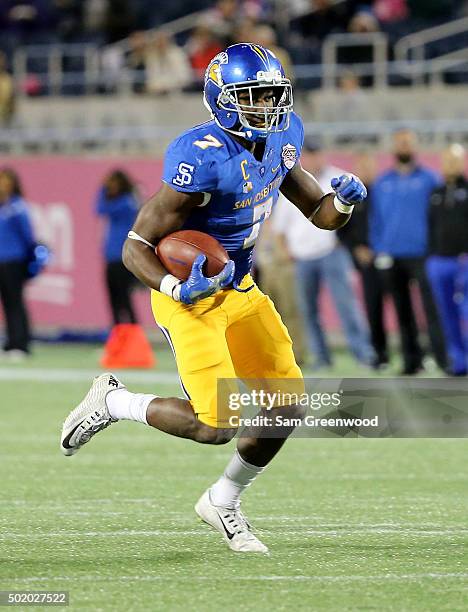 Tyler Ervin of the San Jose State Spartans rushes for yardage during the AutoNation Cure Bowl against the Georgia State Panthers at Florida Citrus...