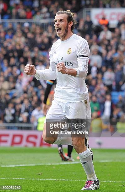 Gareth Bale of Real Madrid celebrates after scoring his team's 2nd goal during the La Liga match between Real Madrid and Rayo Vallecano at estadio...