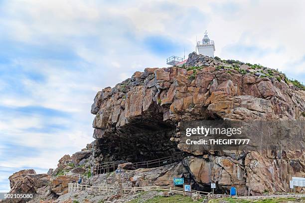 lighthouse in mossel bay, with st blaize trail - mossel bay stock pictures, royalty-free photos & images